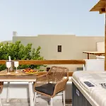 Maria's 3*