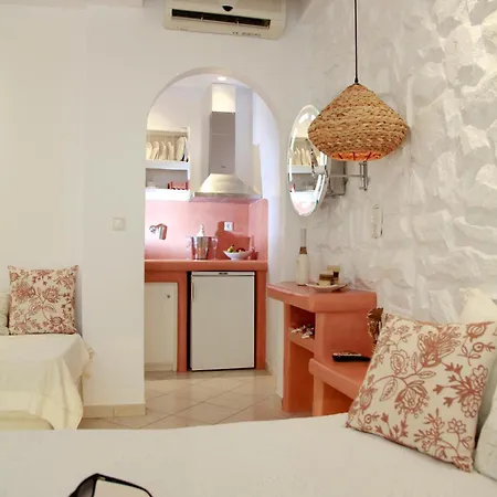 Maria's Pensión 3*