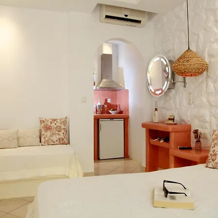 Maria's 3* Agia Anna (Naxos)